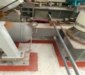 中国十二冶祥光污小蝌蚪视频APP指挥部大型设备基础灌浆（环氧树脂灌浆料）